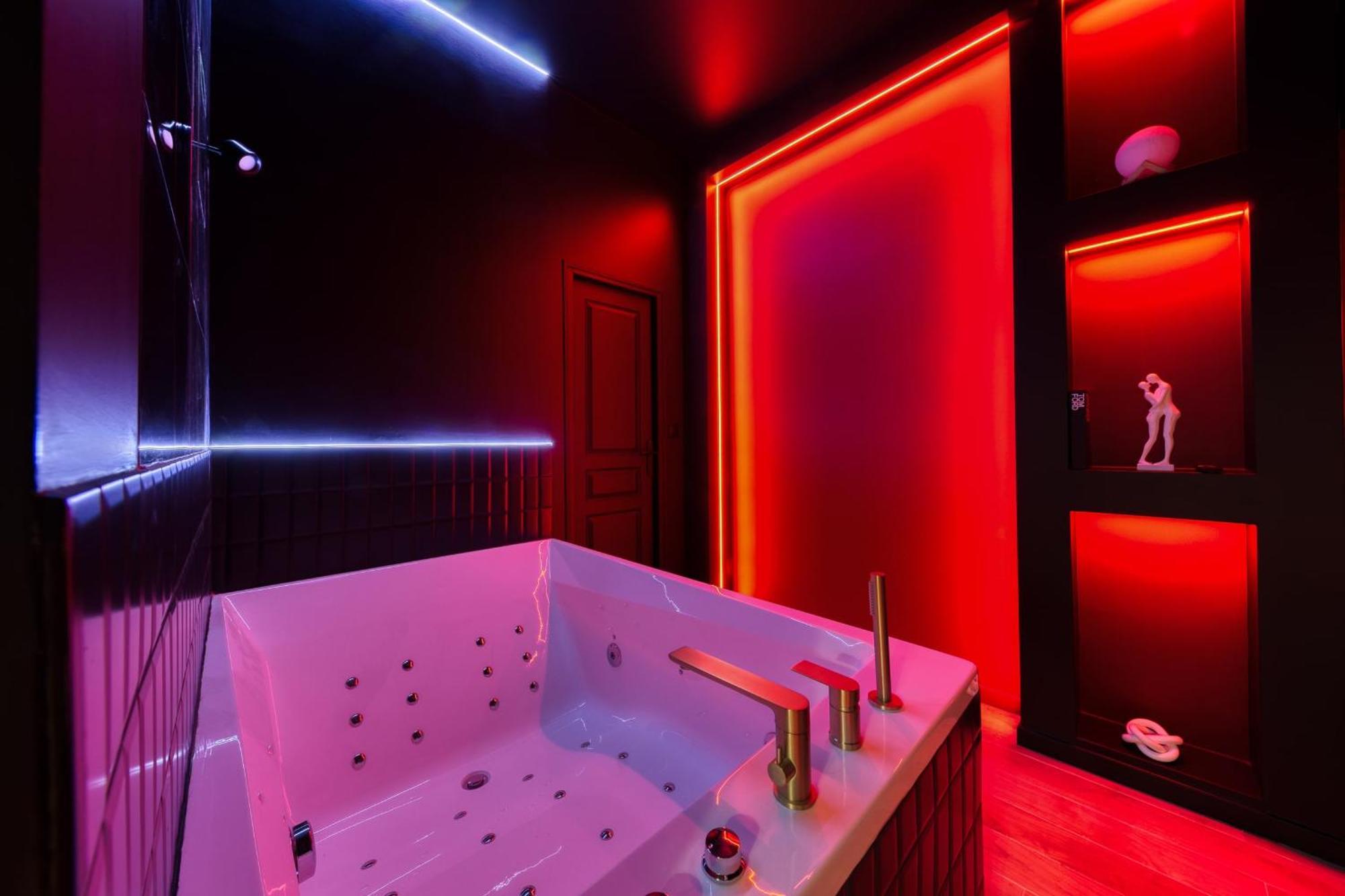 Suite Deluxe - Jacuzzi Melun Zewnętrze zdjęcie